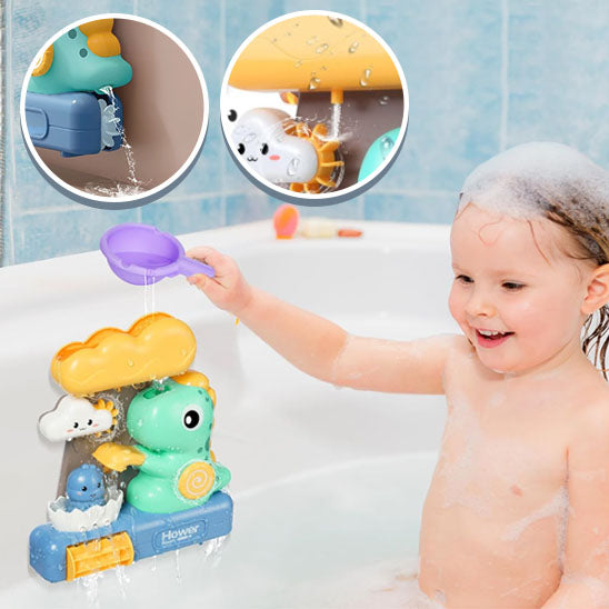 enfant souriant arrosant jouet de bain dinosaure